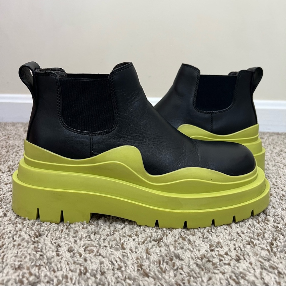 Bottega Veneta Tire Chelsea Boot Black Seagrass Women's Size 37 (US 7) - Picture 1 of 14